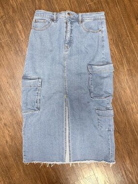 Scoop Midi long Skirt Womens 4 Blue Denim Cargo Pockets Slit Frayed Hem